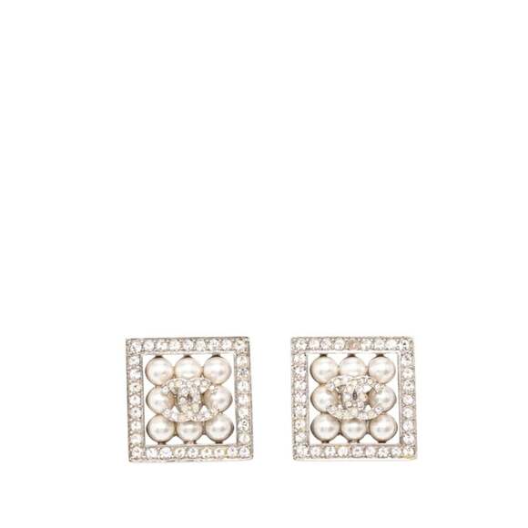 Chanel Silver Pearl CC Earrings CHANEL Silver Pearl Logo Earrings